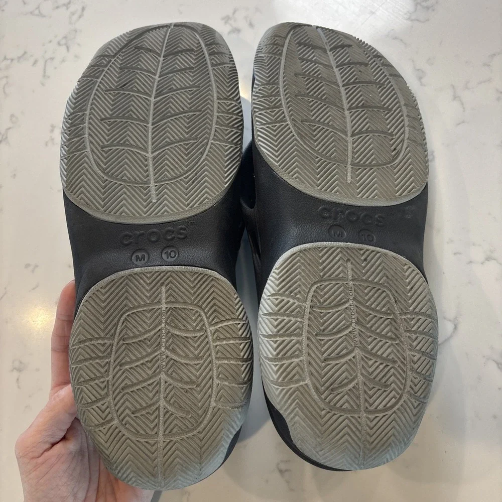 CROCS Swiftwater Deck Thong Flip‎ Flop Sandal Beach Boat Men's US 10 Black/Gray